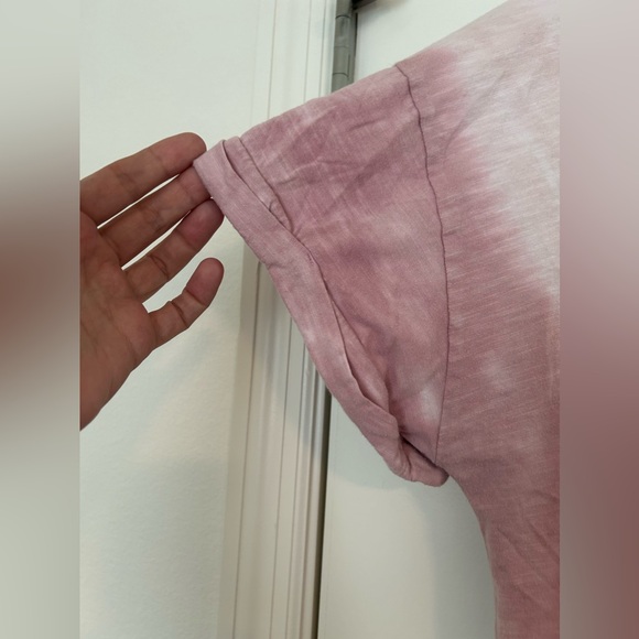 Maurices T-shirt - Picture 2 of 4